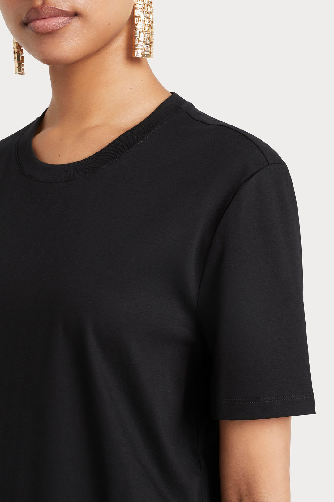 Husk TAILORED TEE - Black