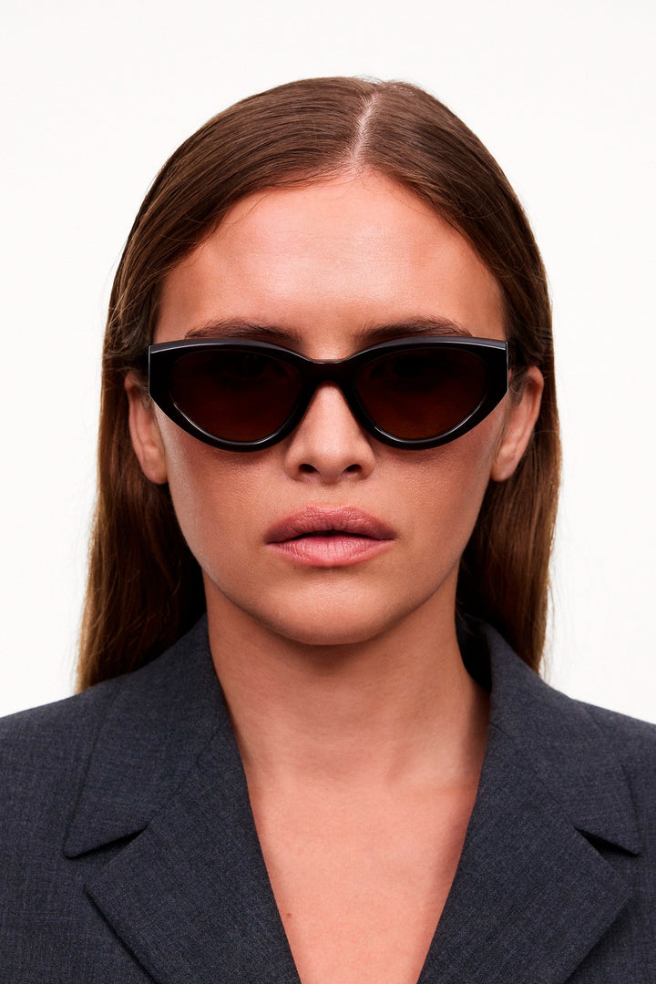 Chimi 06 Sunglasses - Brown