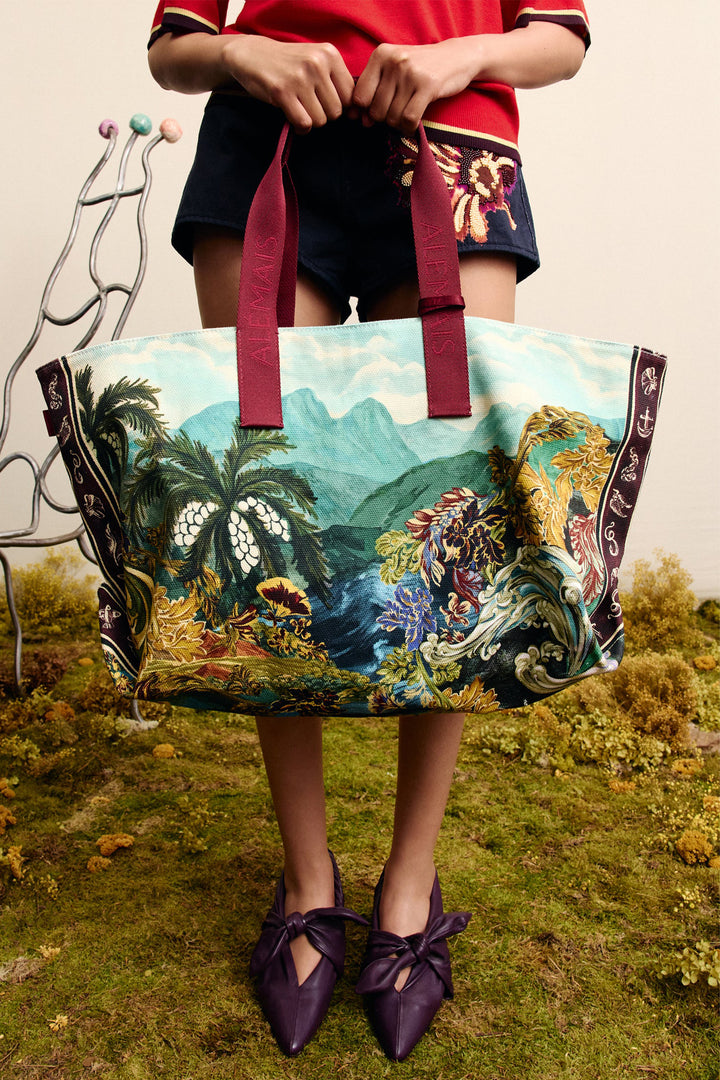 Alemais Lucena Beach Tote