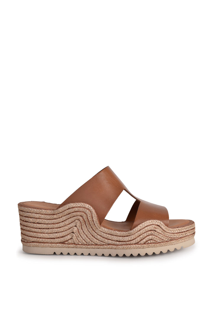 Husk Alessia Slide - Tan