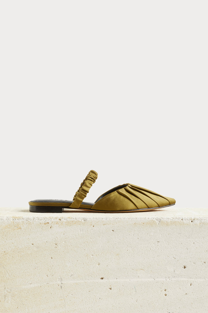Husk Calla Slide - Olive