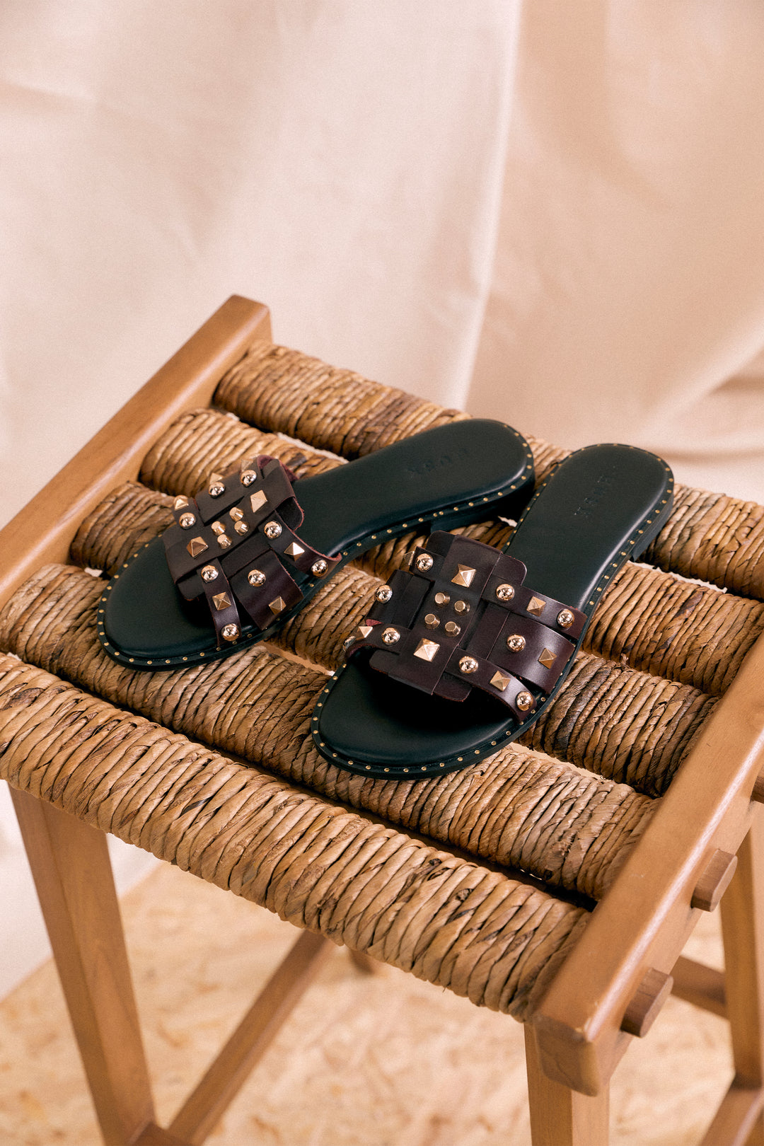Husk RAYA SLIDE
