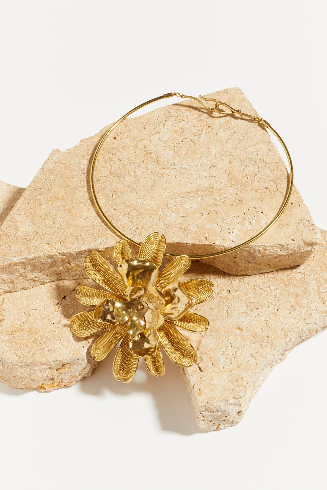 Sita Nevado Big Flower Necklace