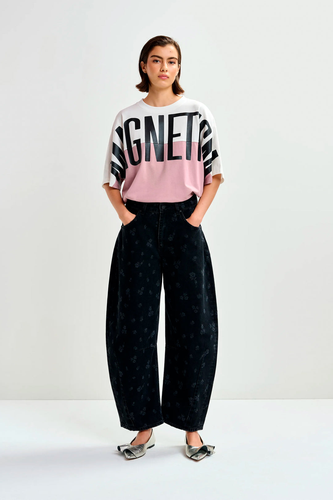 Essentiel Antwerp Barrel Jeans - Black