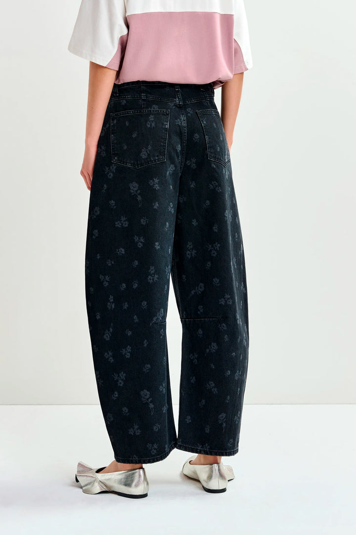 Essentiel Antwerp Barrel Jeans - Black