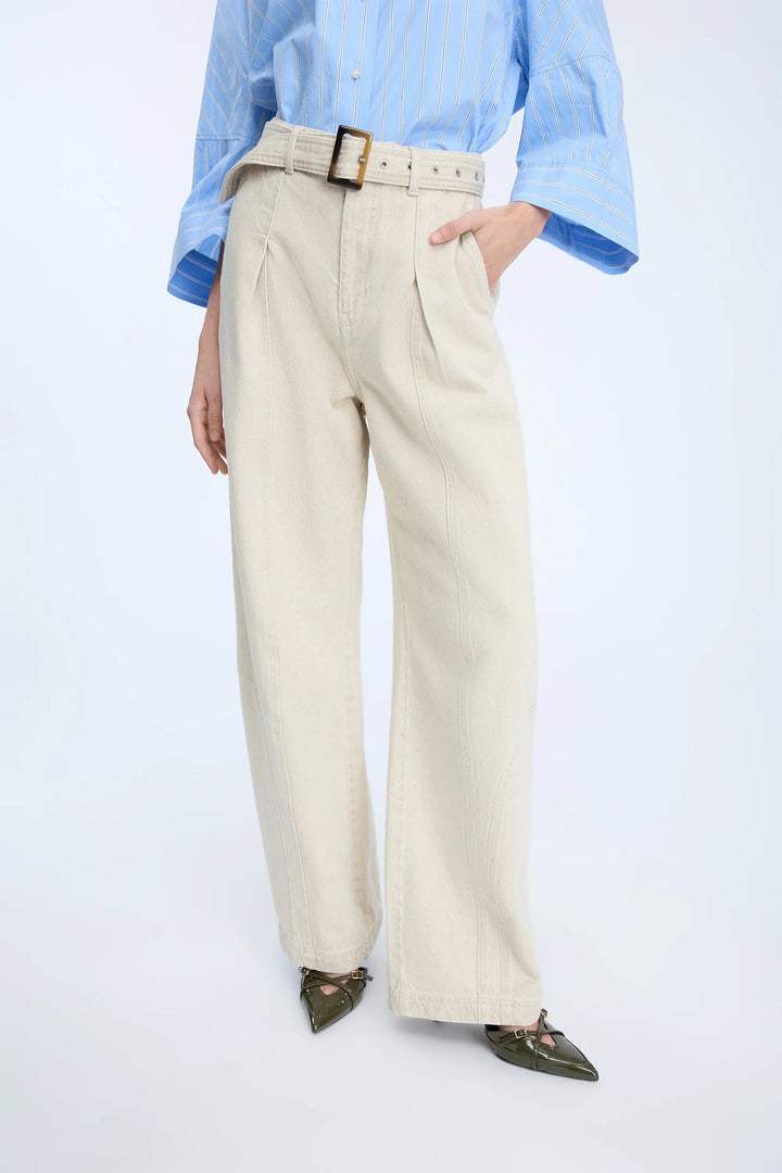 Munthe Nanina Pant