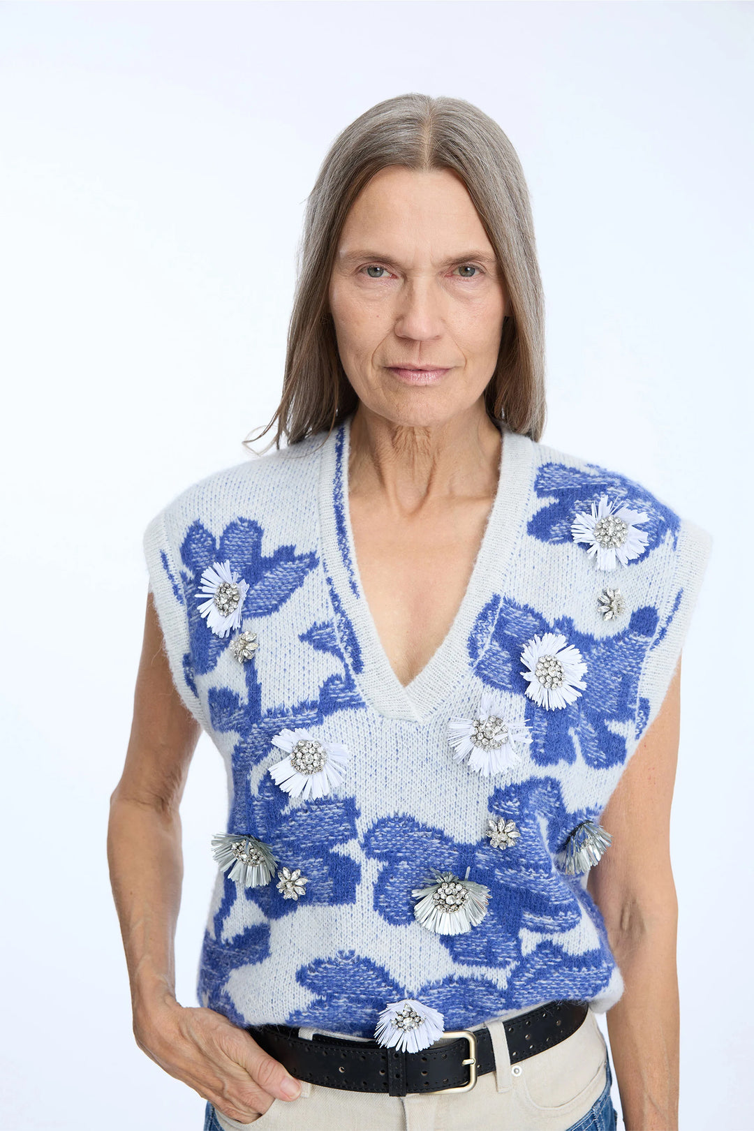 Munthe Nurulia Vest