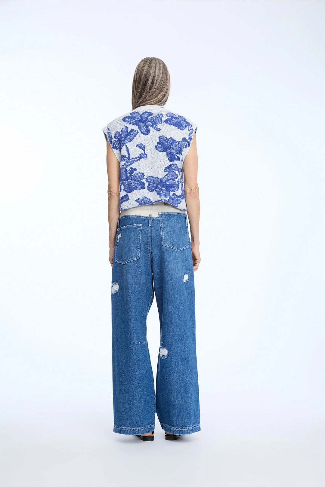 Munthe Nurulia Vest