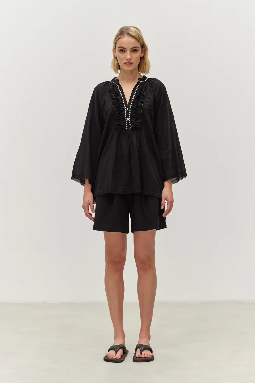 Devotion Twins Thalia Short - Black