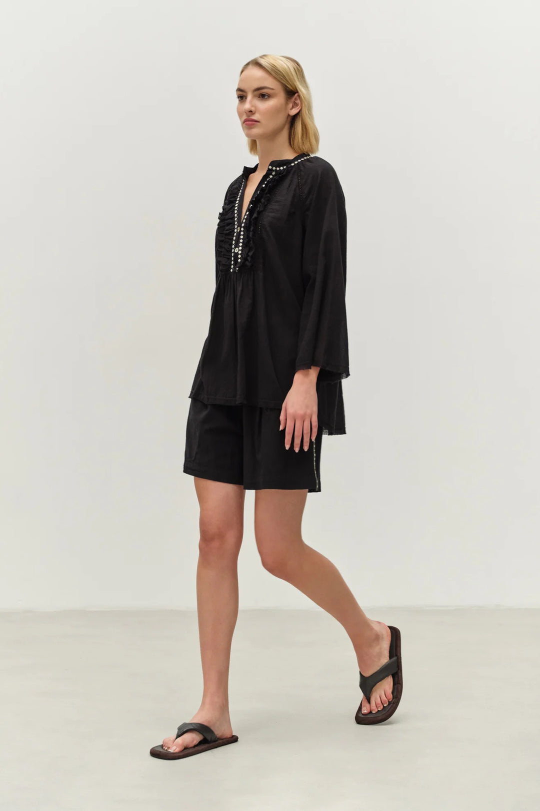 Devotion Twins Thalia Short - Black