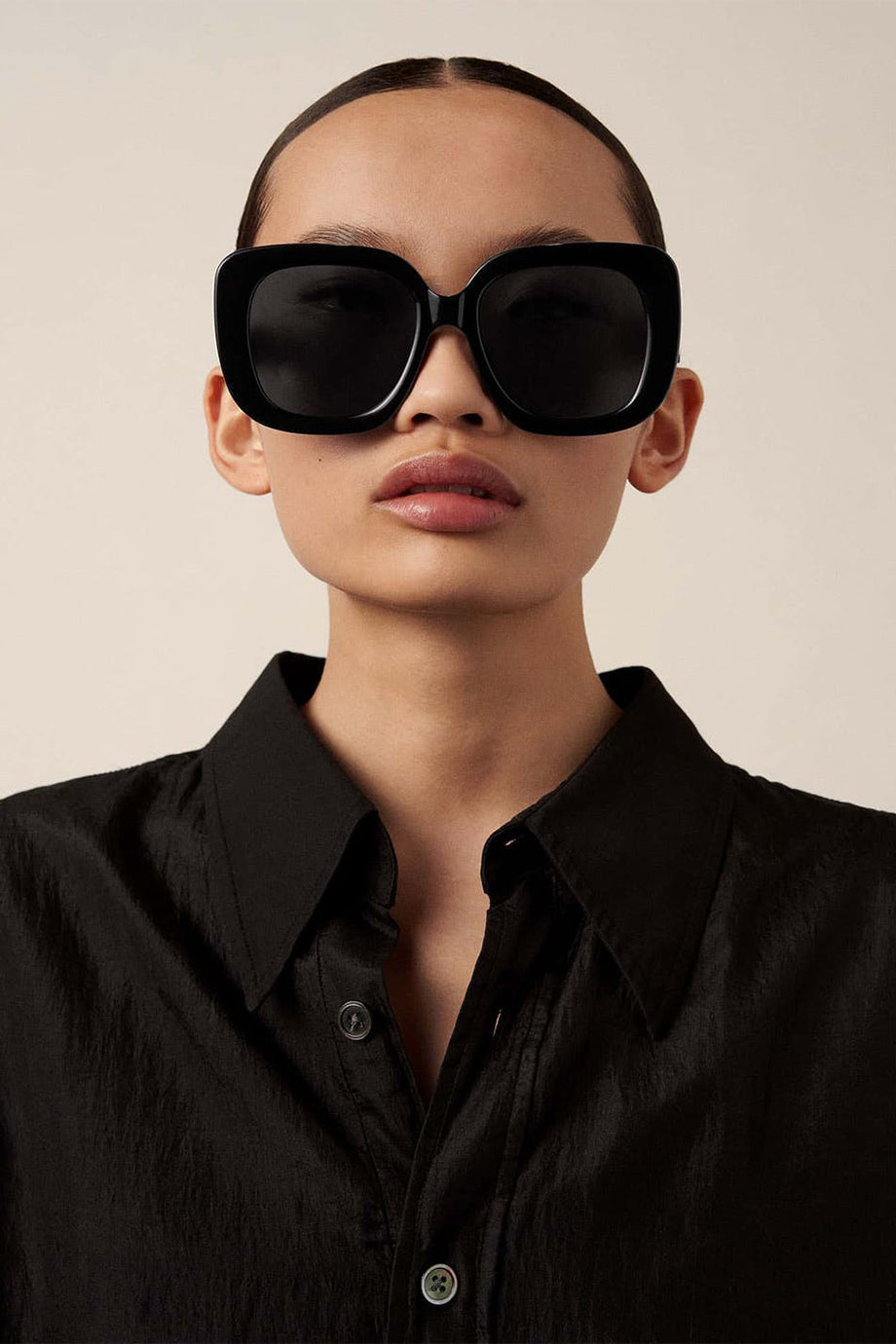 Chimi 10 Sunglasses - Black