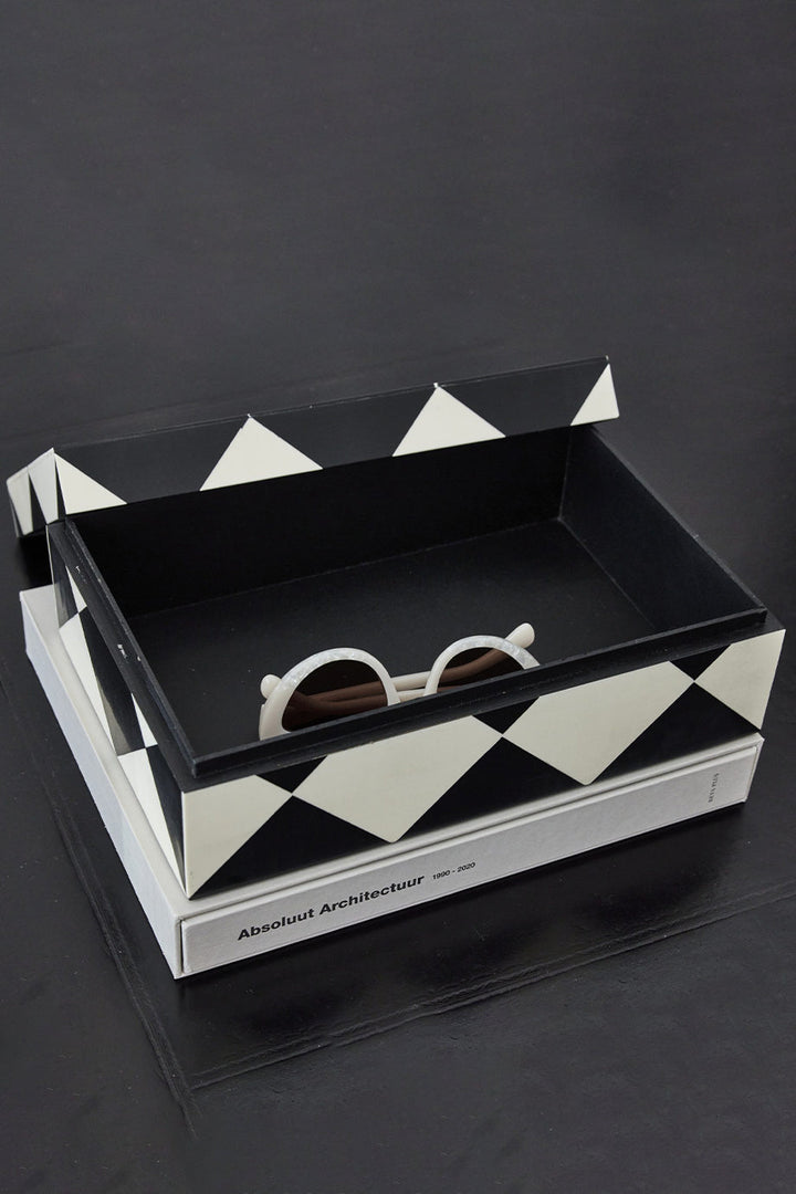 Husk Harlequin Box - Black & White