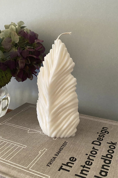 Husk Quill Candle - Ivory